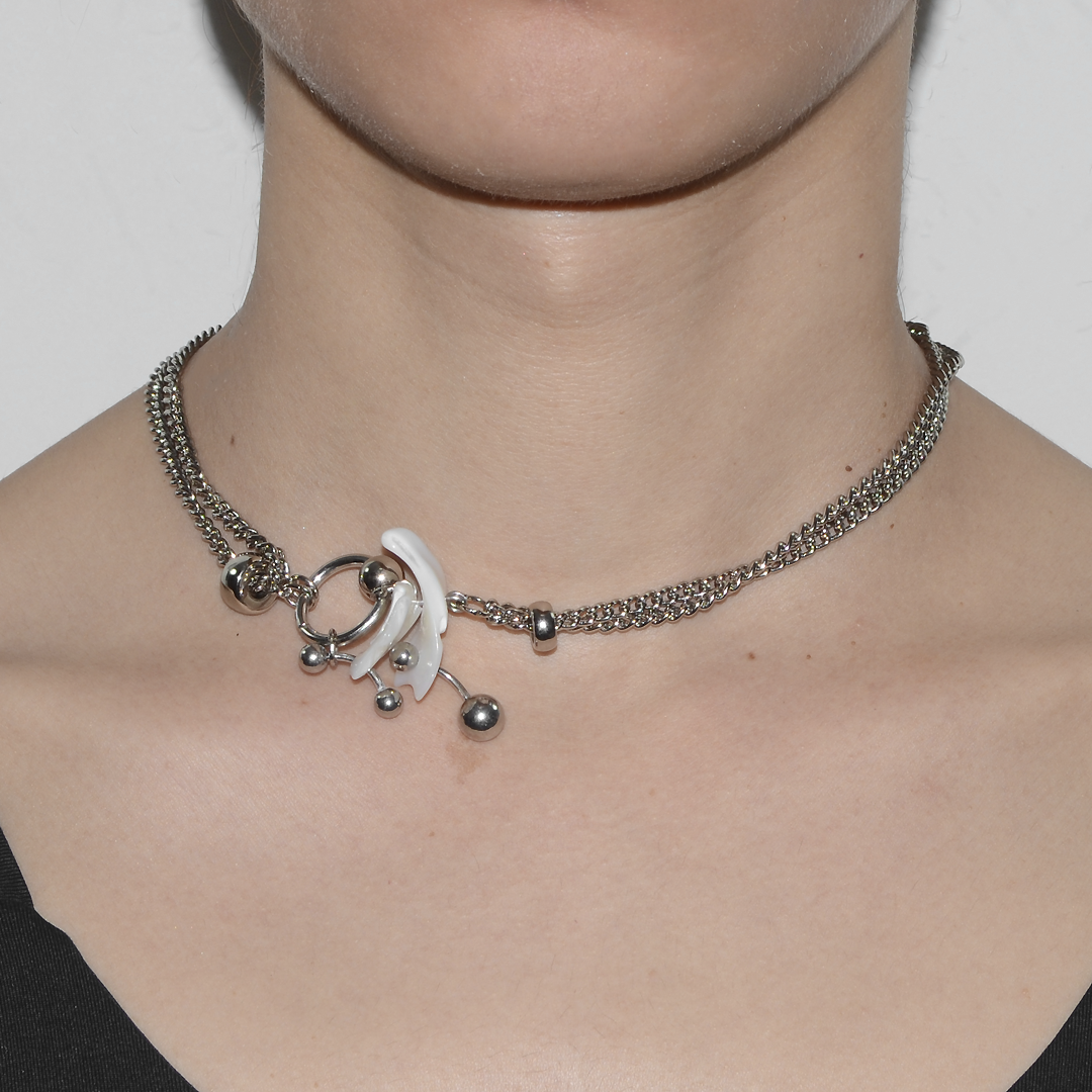 gargantilha e. kelly