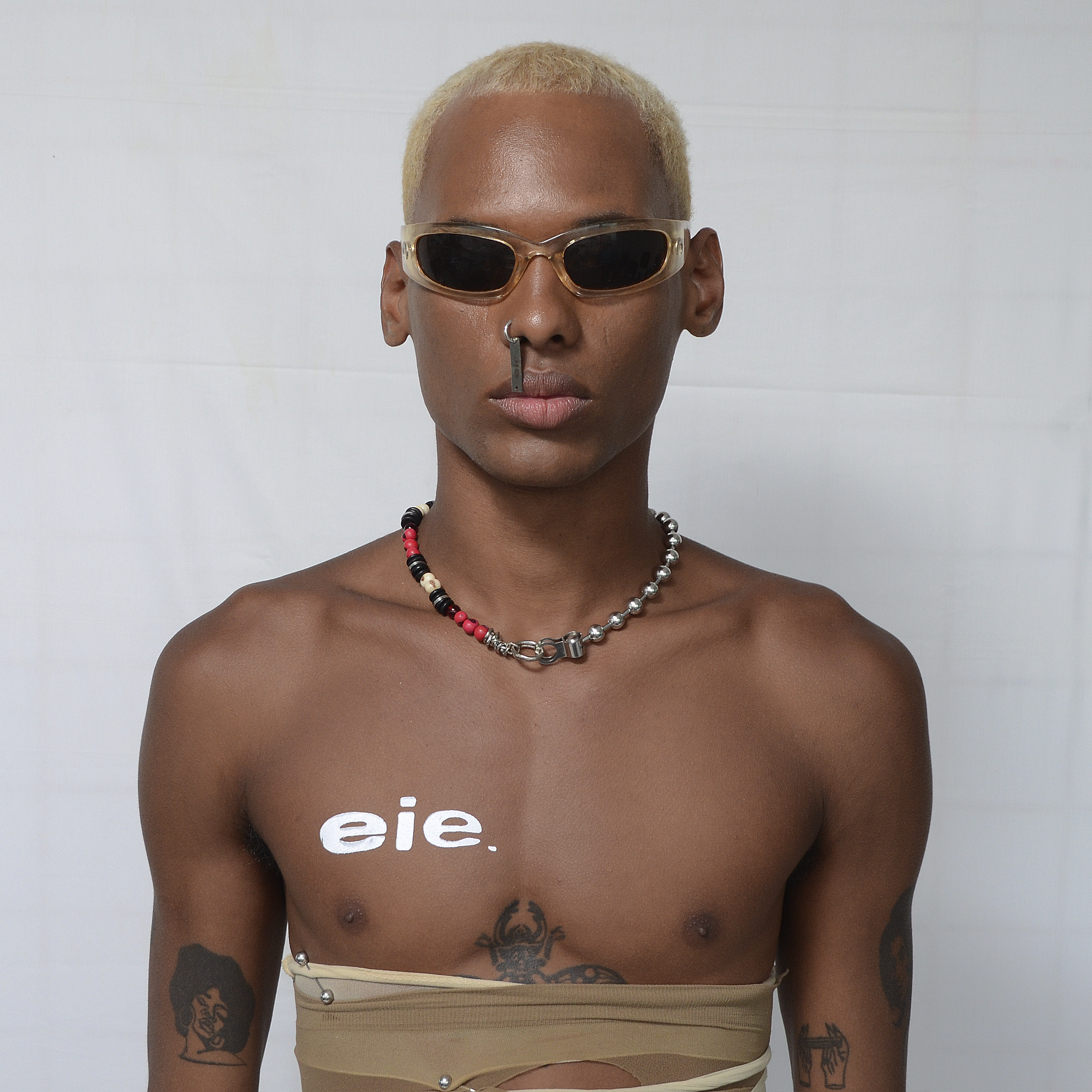 colar furacãoeie.15