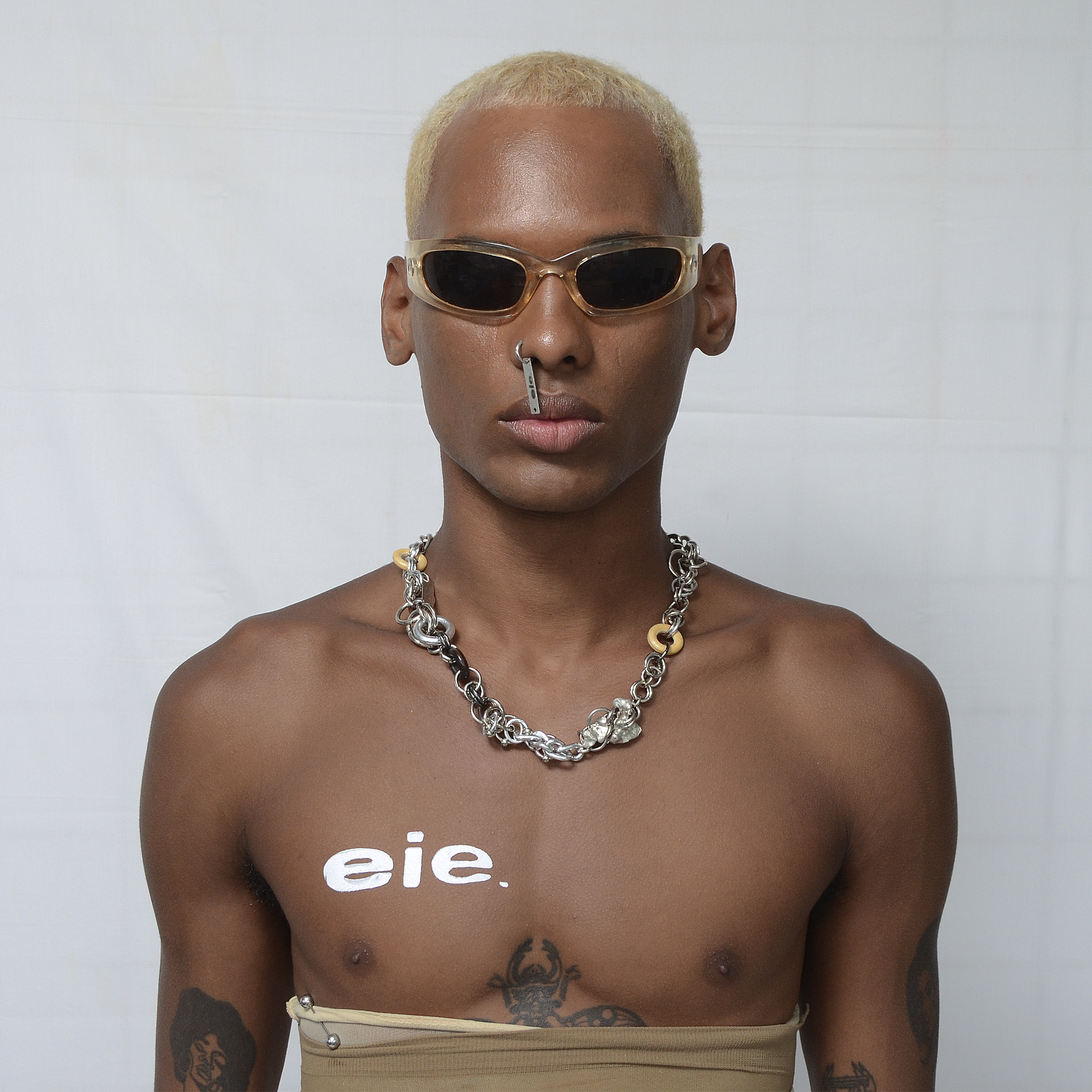 colar furacãoeie.18