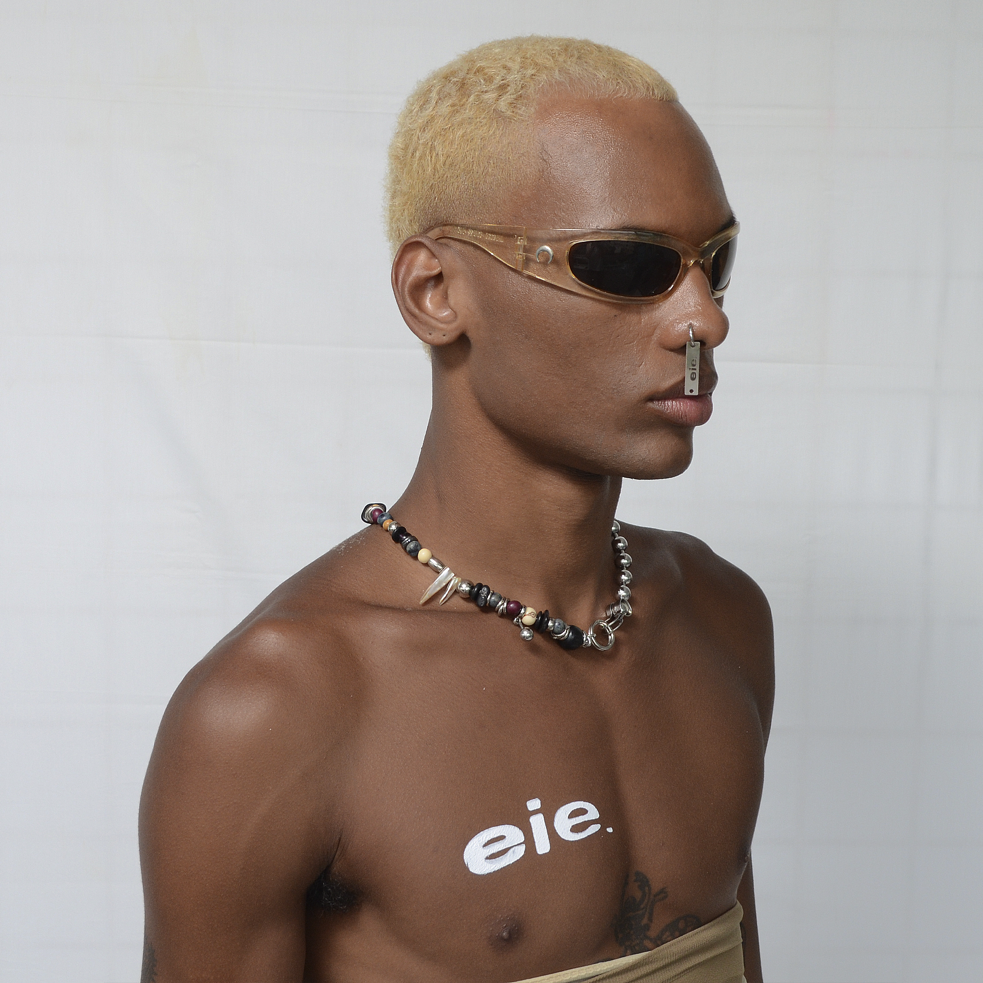 colar furacãoeie.12