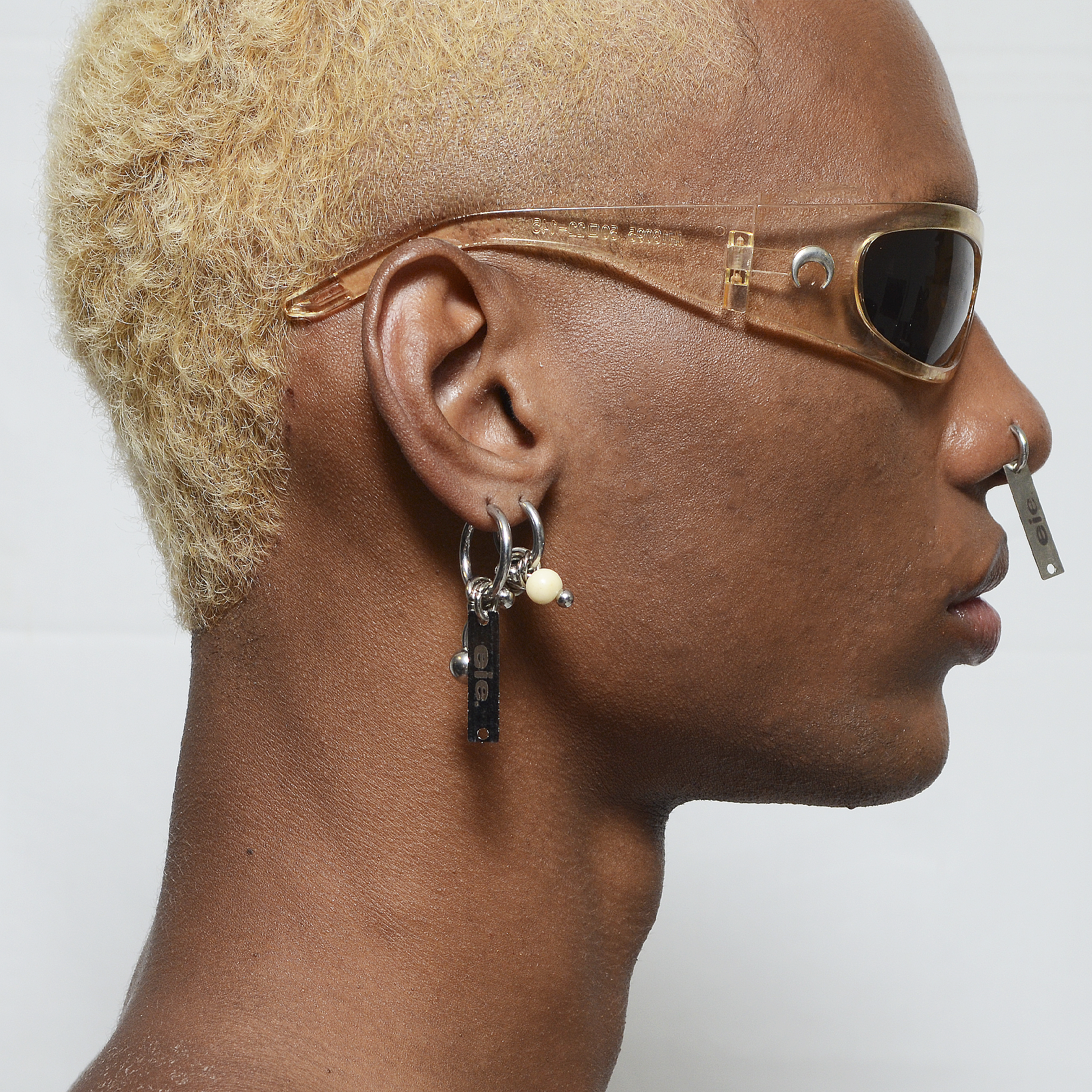 conjunto de brincos furacãoeie.07